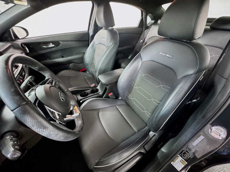 2021 Kia Forte GT Line