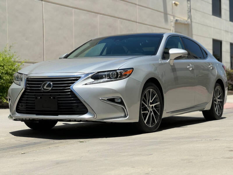 2017 Lexus ES 350 for sale at New City Auto - Retail Inventory in South El Monte CA