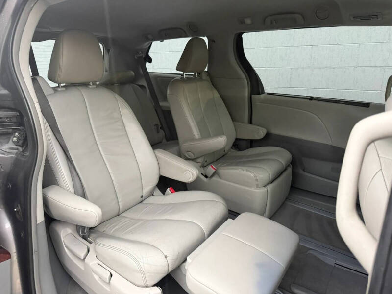 2014 Toyota Sienna