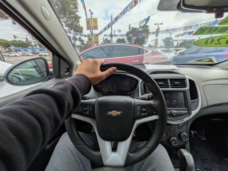 2020 Chevrolet Sonic LT