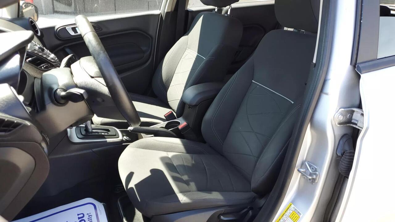 2014 Ford Fiesta SE 4dr Hatchback 14