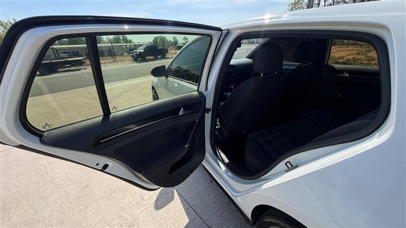 2016 Volkswagen Golf GTI S