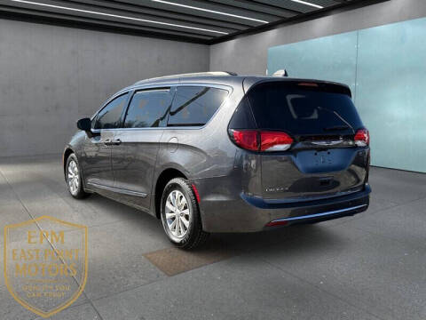 2017 Chrysler Pacifica Touring Plus