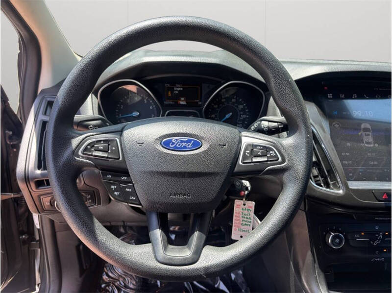 2017 Ford Focus SE