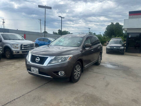 2015 Nissan Pathfinder for sale at Magic Vehicles in Warr Acres OK