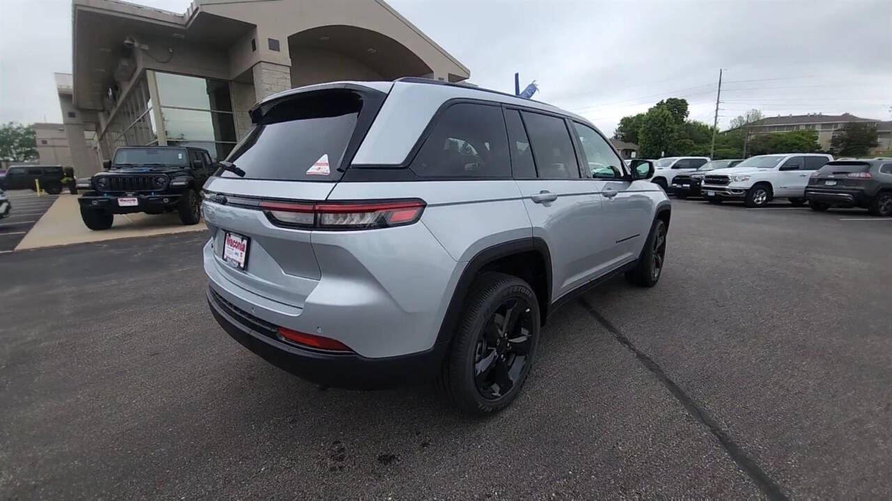 2024 Jeep Grand Cherokee for sale at Victoria Auto Sales in Victoria, MN