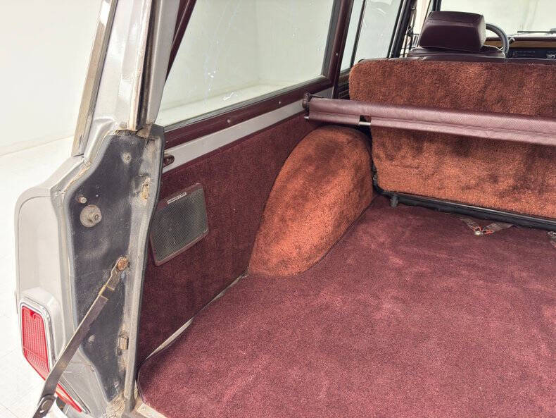 1988 Jeep Grand Wagoneer