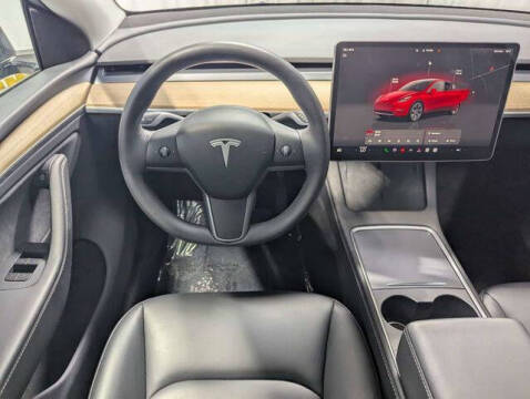 2025 Tesla Model Y Long Range