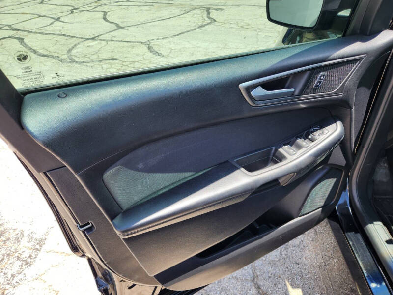 2016 Ford Edge SE - Photo 16