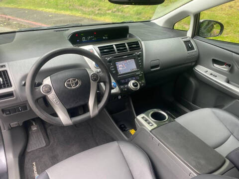 2012 Toyota Prius v Five