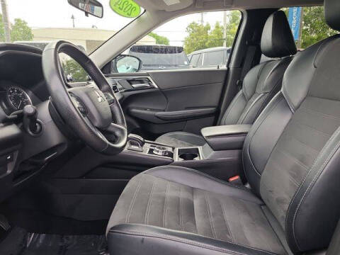 2024 Mitsubishi Outlander SE