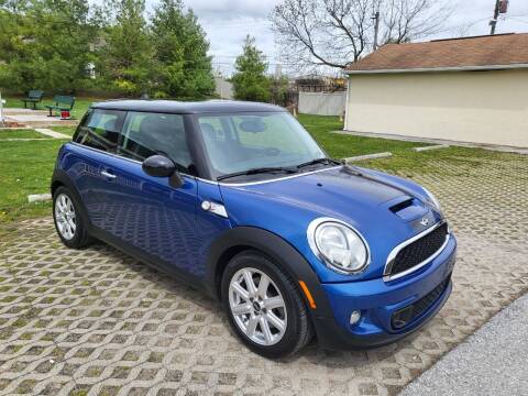 2013 MINI Hardtop for sale at CROSSROADS AUTO SALES in West Chester PA