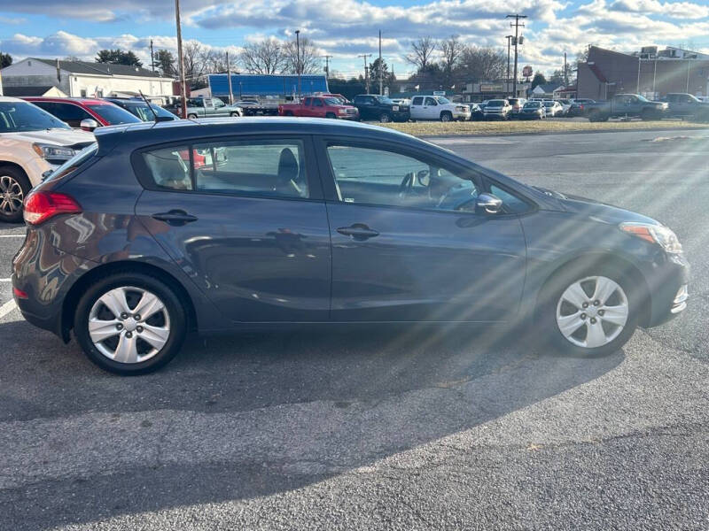 2016 Kia Forte5 LX