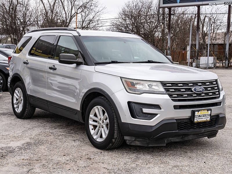2016 Ford Explorer