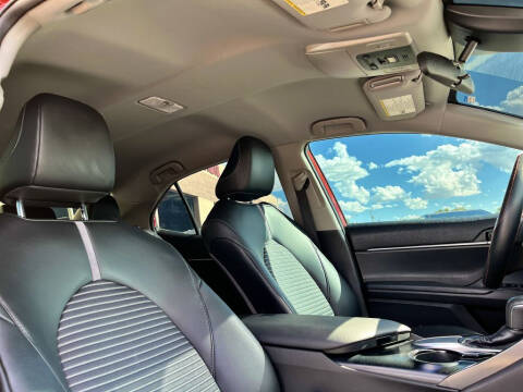 2020 Toyota Camry SE