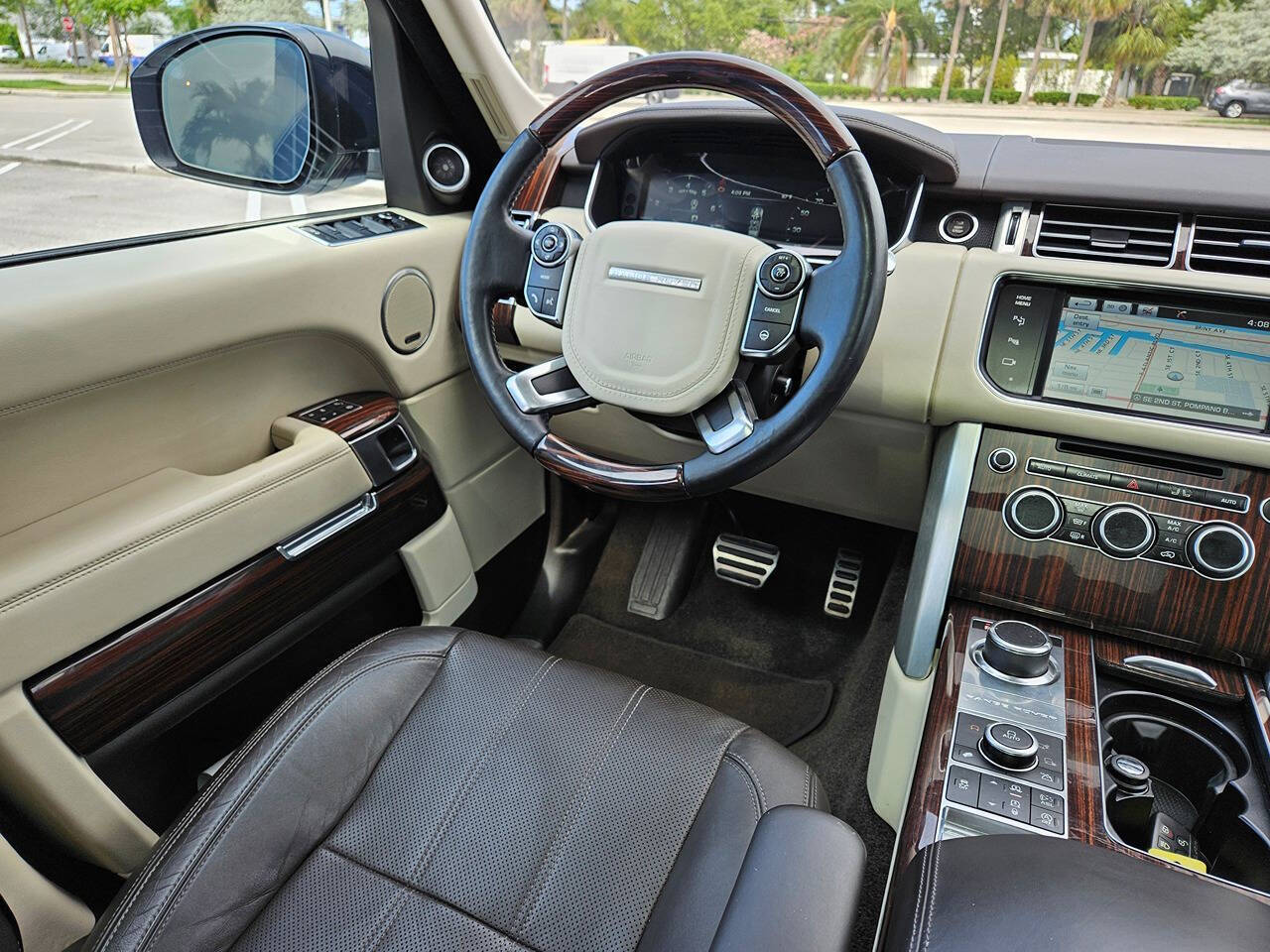 2014 Land Rover Range Rover 44