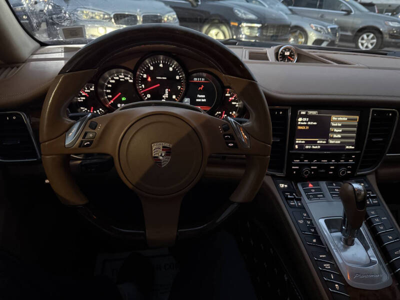 2012 Porsche Panamera 4