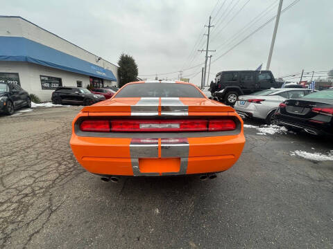 2012 Dodge Challenger SXT Plus