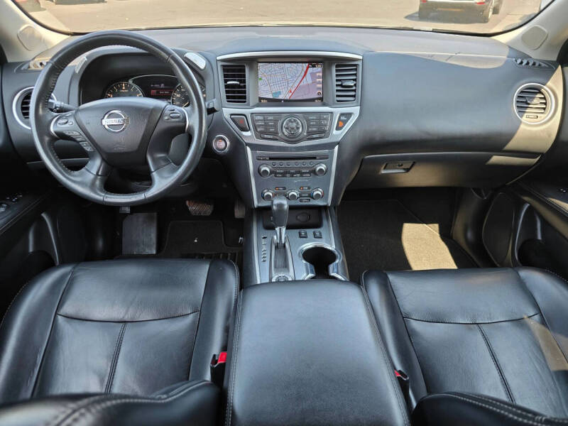 2017 Nissan Pathfinder