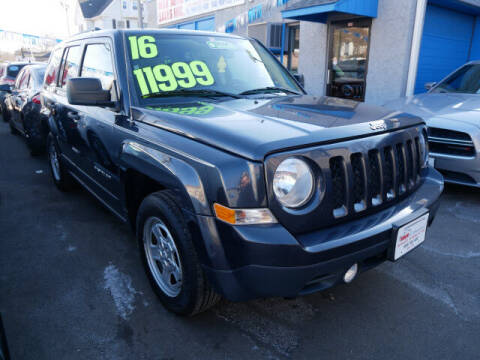 2016 Jeep Patriot for sale at M & R Auto Sales INC. in North Plainfield NJ