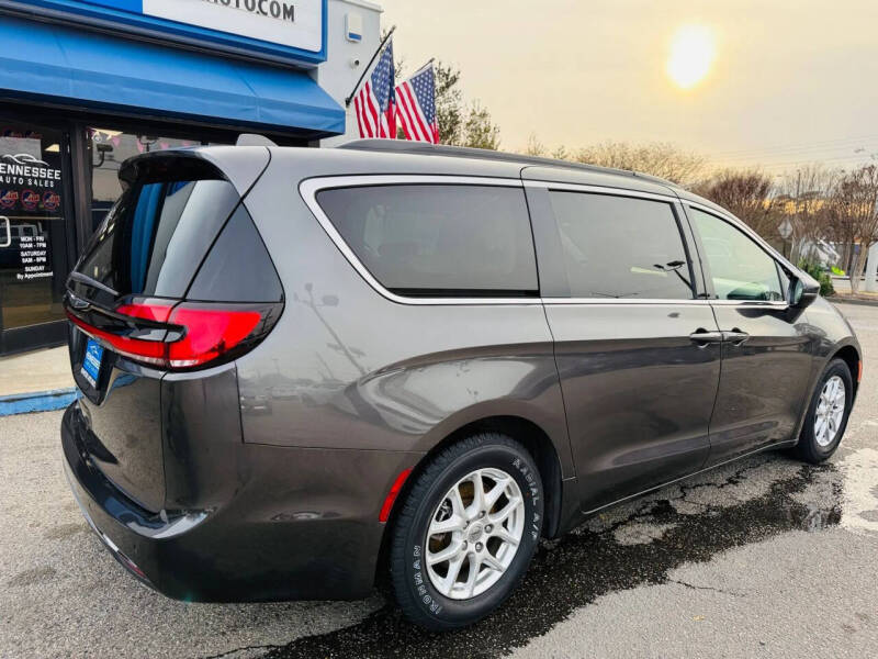 2022 Chrysler Pacifica Touring L