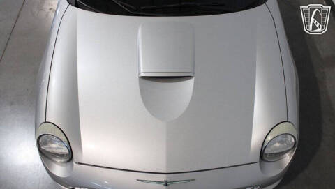 2004 Ford Thunderbird Deluxe