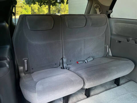 2004 Toyota Sienna