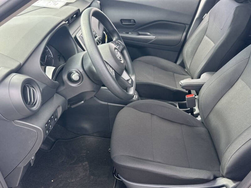 2025 Nissan Kicks Play S