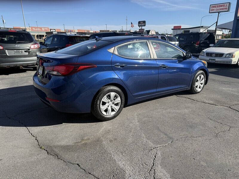 2016 Hyundai Elantra SE