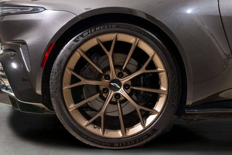 2025 Aston Martin Vantage