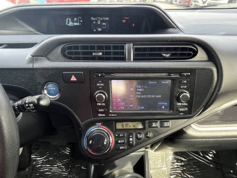 2014 Toyota Prius c One