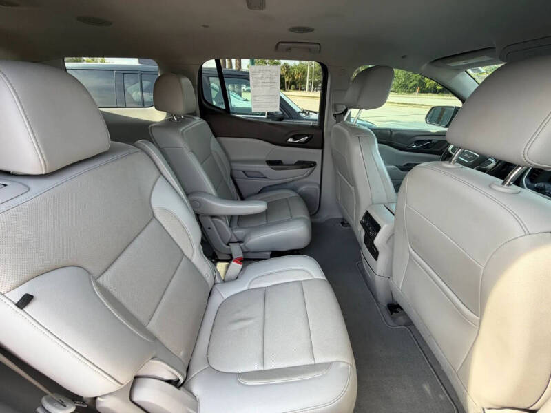 2020 GMC Acadia SLT