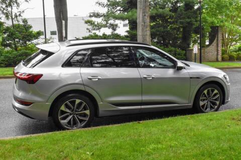 2021 Audi e-tron quattro Premium Plus