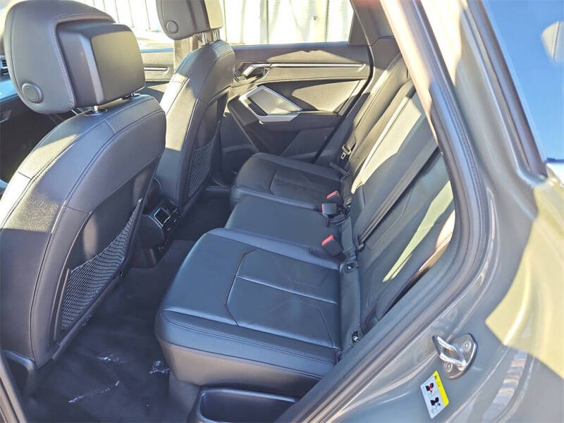 2022 Audi Q3 quattro S line Premium 45 TFSI