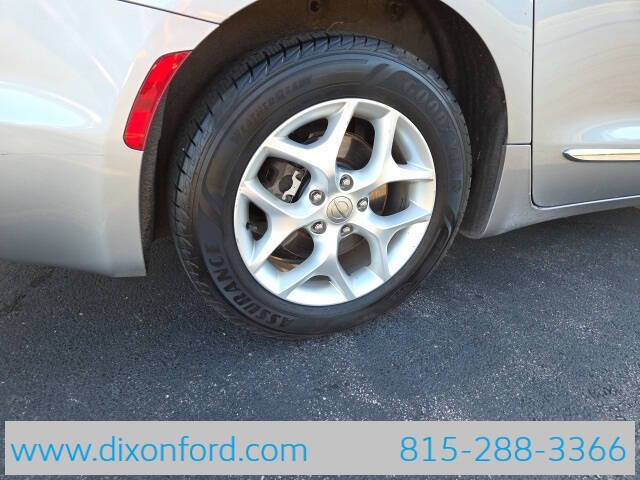 2017 Chrysler Pacifica Touring-L Plus