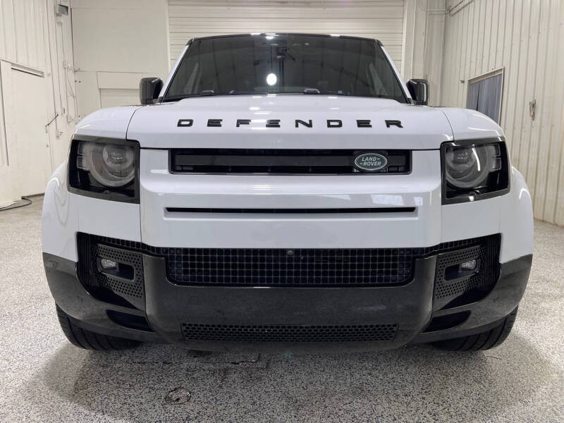 2022 Land Rover Defender 110 V8