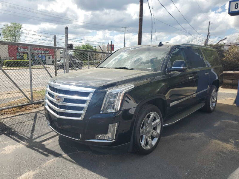 2018 Cadillac Escalade ESV Luxury's photo