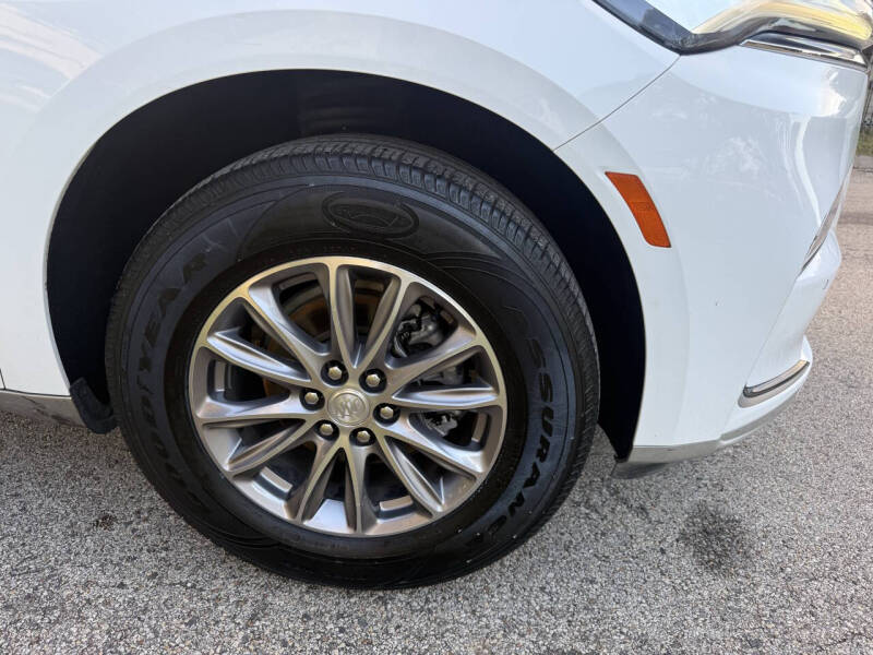 2022 Buick Enclave Essence