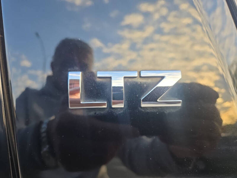 2011 Chevrolet Avalanche LTZ