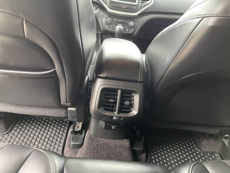 2018 Jeep Cherokee Latitude Plus