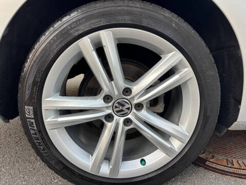 2012 Volkswagen Passat TDI SEL Premium