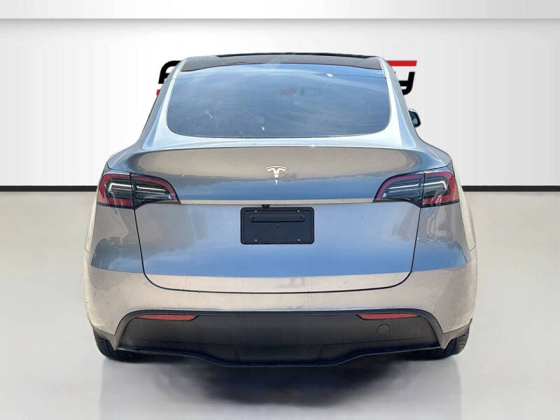 2025 Tesla Model Y Long Range
