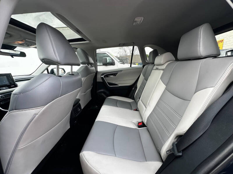 2021 Toyota RAV4 XLE Premium