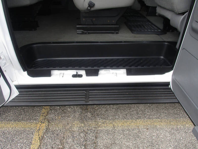 2009 Ford E-Series E-150 XLT