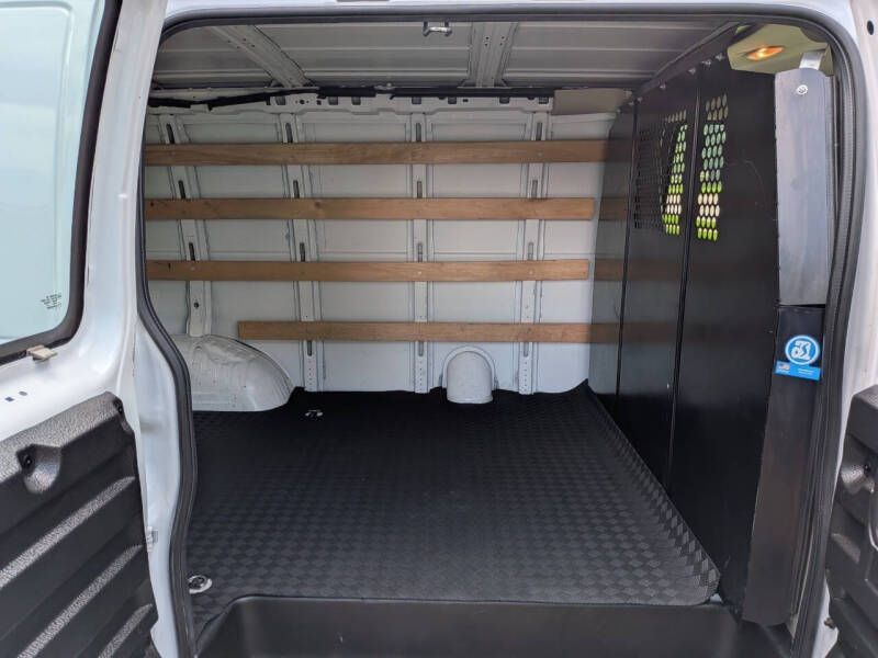 2024 Chevrolet Express 2500