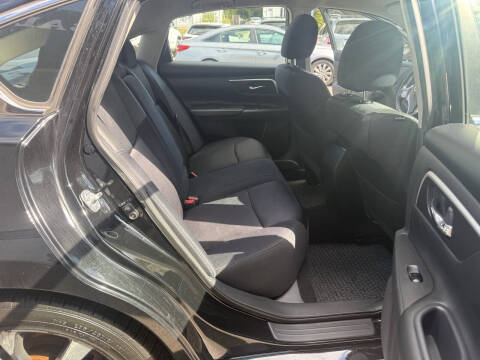 2016 Nissan Altima 2.5 SR