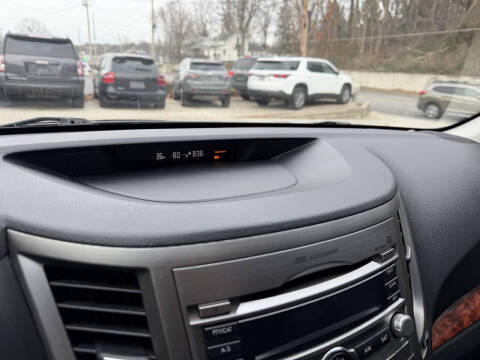 2010 Subaru Outback 2.5i Limited