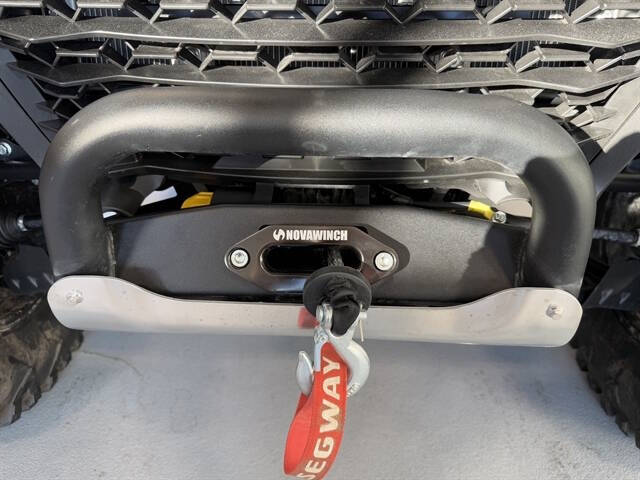 2025 Segway UT10 CREW