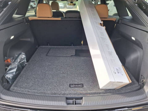 2026 Volkswagen Atlas Cross Sport SEL R-Line Black 4Motion