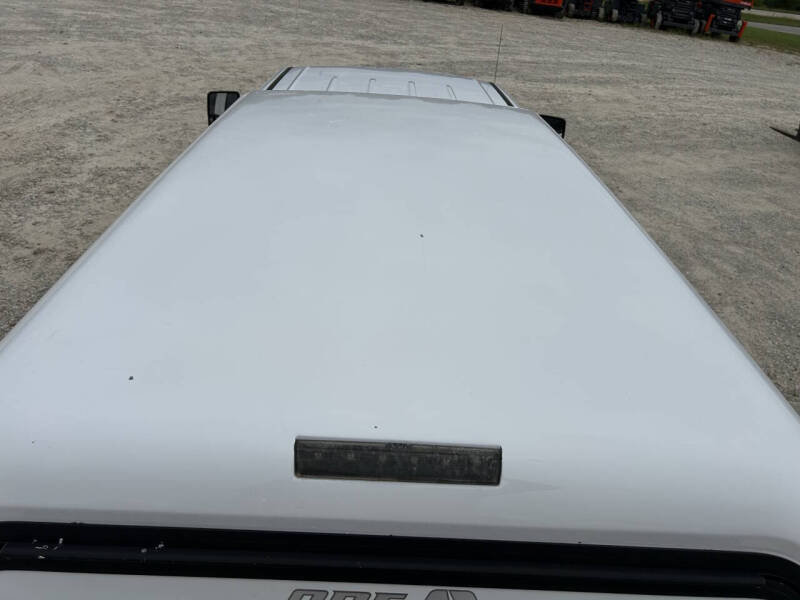 2016 ARE 8' Contractor Camper Shell